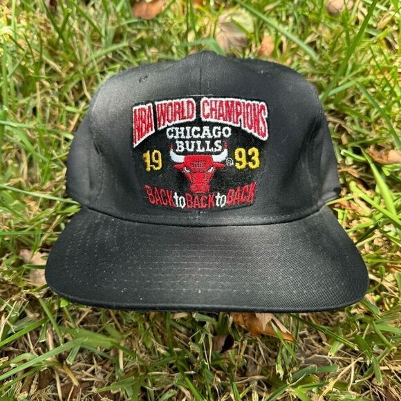 Vintage 90s Chicago Bulls Back To Back Champions Snapback Hat‎ Cap - Picture 1 of 6